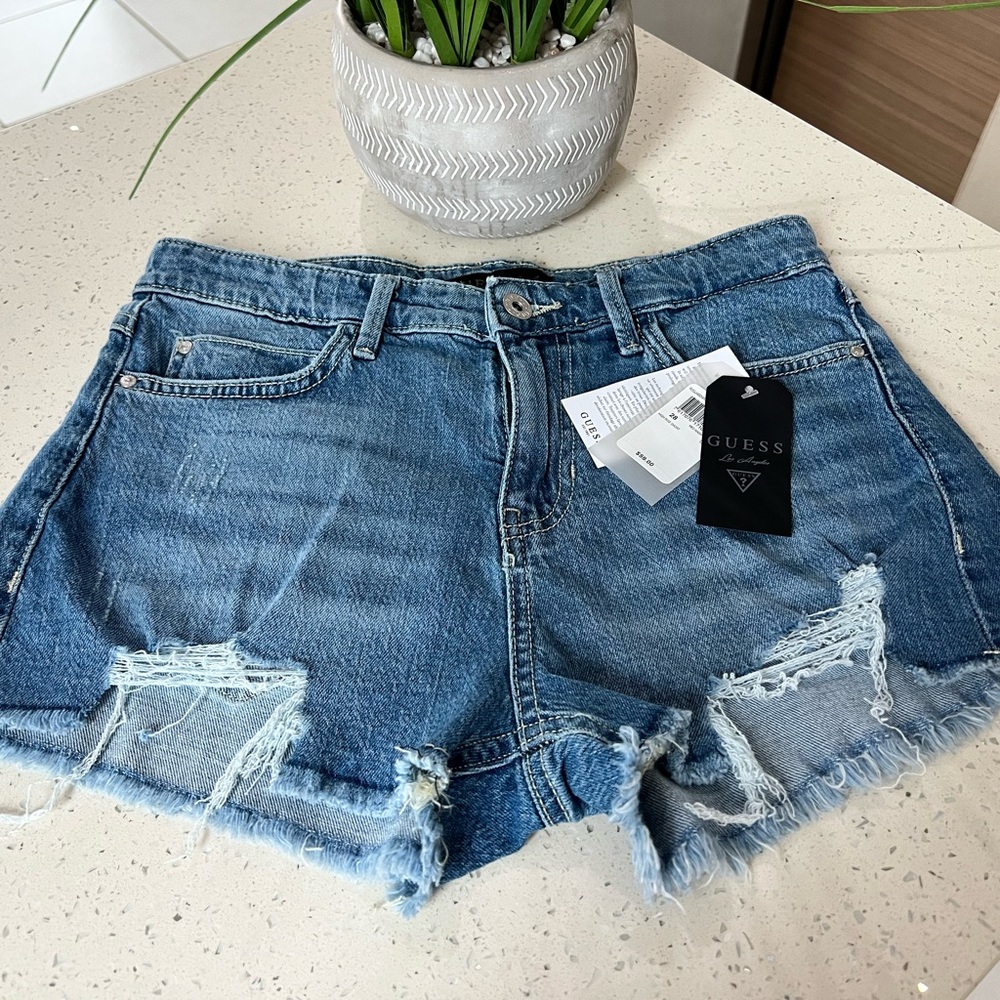 Guess High Rise Short Size 28 - Picture 5 of 10